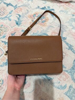 Michael Kors large Daniela Gusset crossbody bag